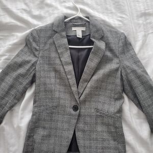 Grey blazer, new, size 34/4 but also wears 36
